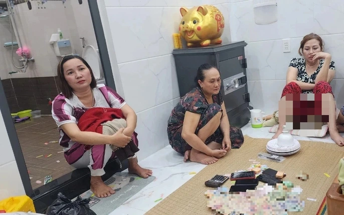 hình ảnh Bài Tứ Sắc